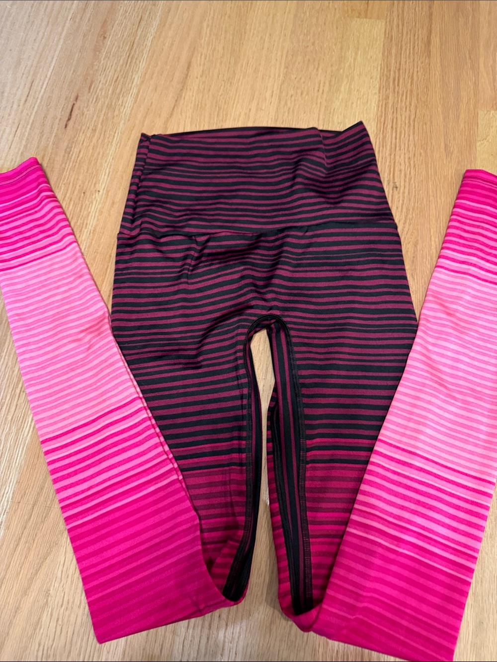 K-DEER Pink Gradient Stripe Leggings
